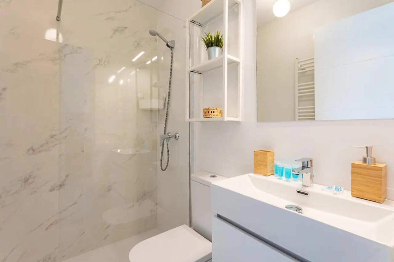 Suite Home Cervantes Malaga Apartment